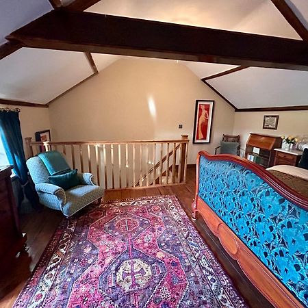 Charming Country Cottage With Oak Beams In Historic Setting, Brecon Beacons Retreat Llangadog 외부 사진