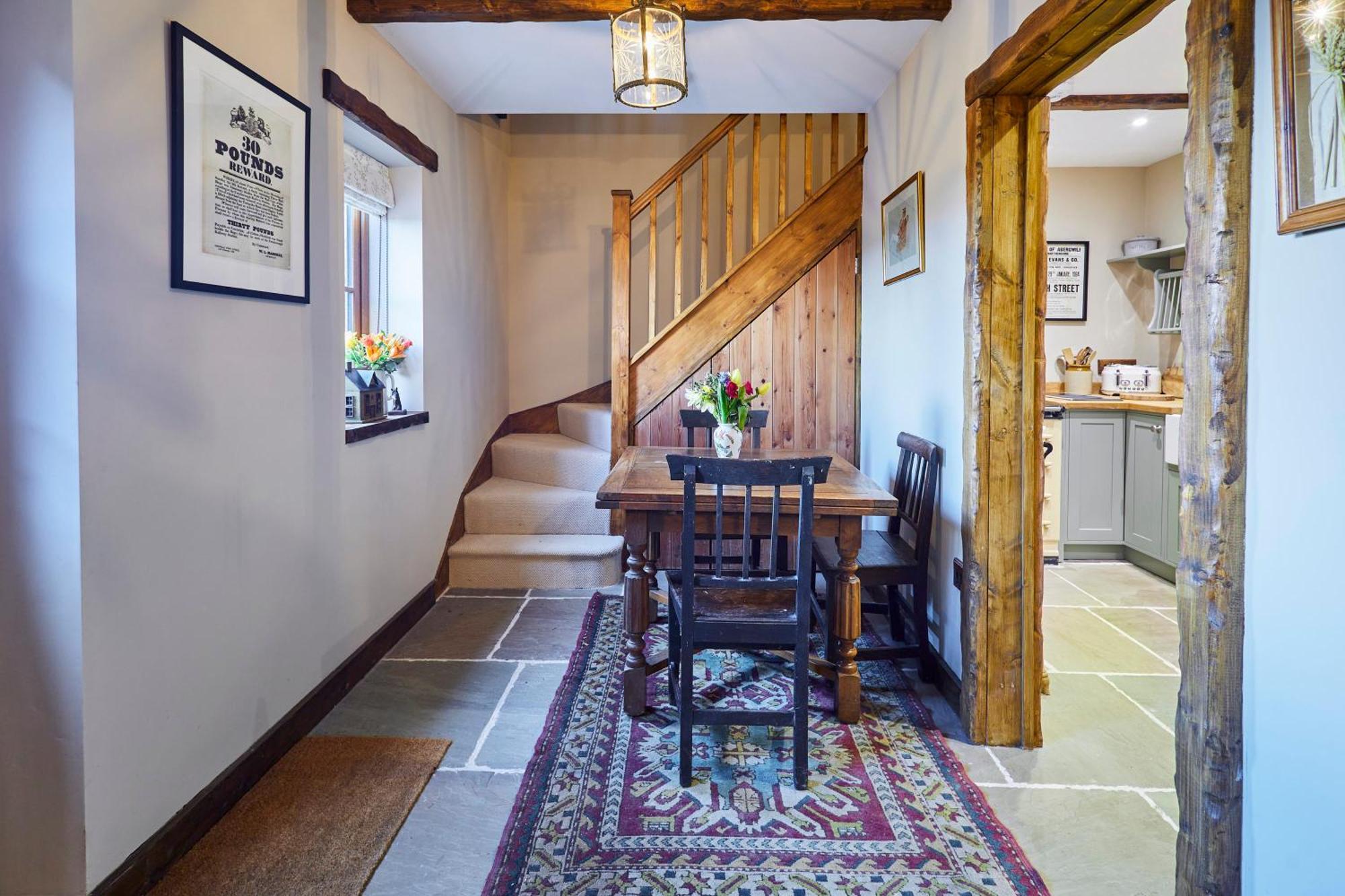 Charming Country Cottage With Oak Beams In Historic Setting, Brecon Beacons Retreat Llangadog 외부 사진